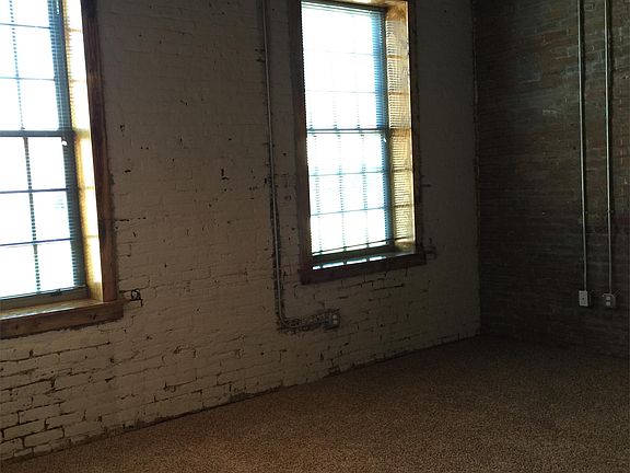 5th image of 401 S 2nd St APT B410