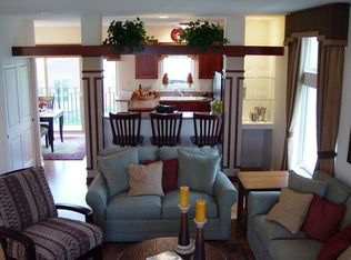 15211 W Library Ln, New Berlin, WI 53151