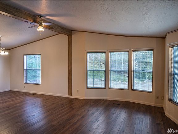 4th image of 514 Rozeway Pl