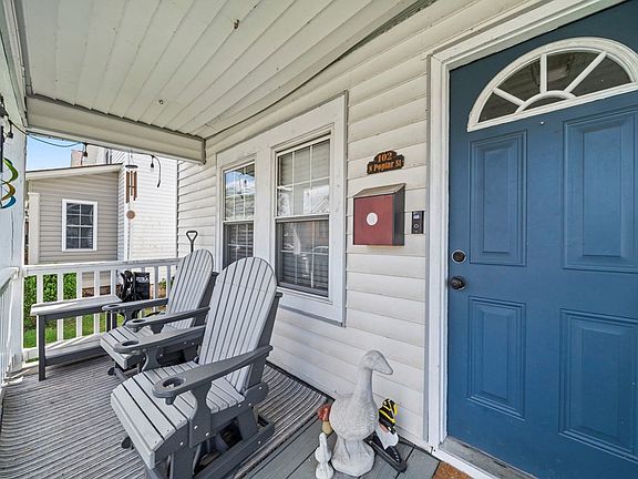 5th image of 102 N Poplar St