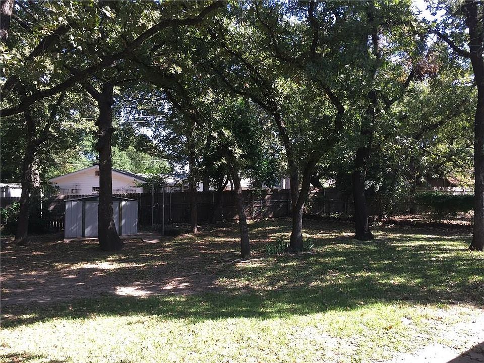 2nd image of 1113 Idlewood Ave