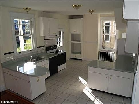 4th image of 2909 Moss Side Ave