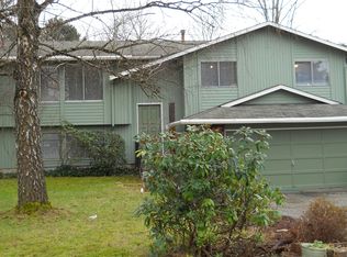 8817 NE 137th St, Kirkland, WA 98034