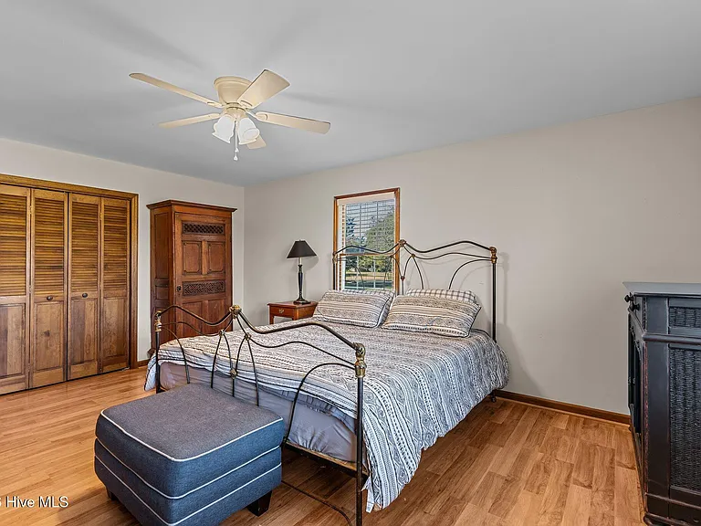 180 Wallace Rd — Photo 34