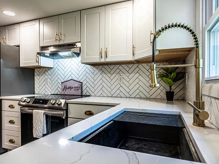 22 Mulberry St — Photo 17