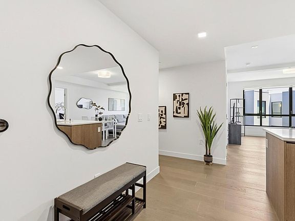 4th image of 1300 22nd St APT 413