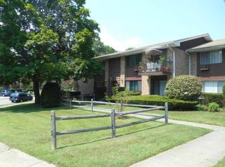 62 Kennedy Dr, Bridgeport, CT 06606