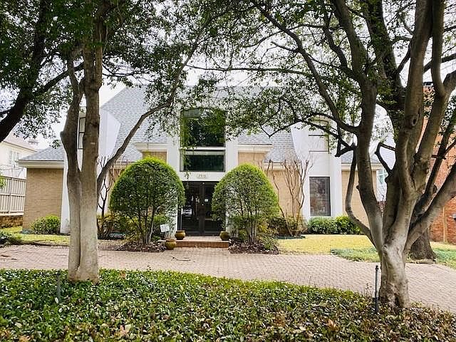 1st image of 2916 University Blvd
