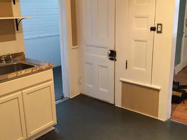 49 N Chestnut St #B, New Paltz, NY 12561