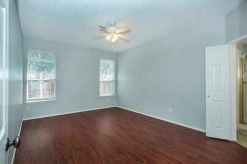 406 Leameadow Dr Photo 1