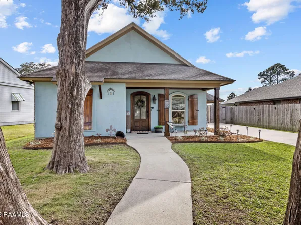 121 Lee St, New Iberia, LA 70560