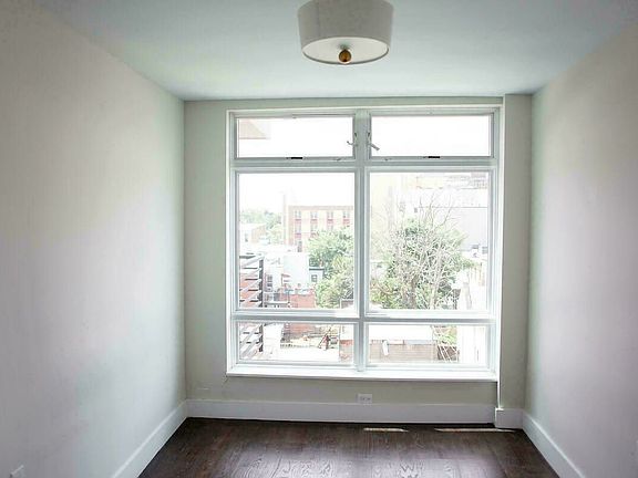 4th image of 690 Bushwick Ave #6G