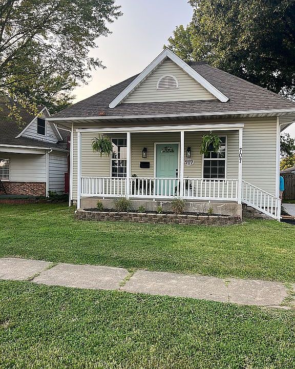 1st image of 707 Broadway St