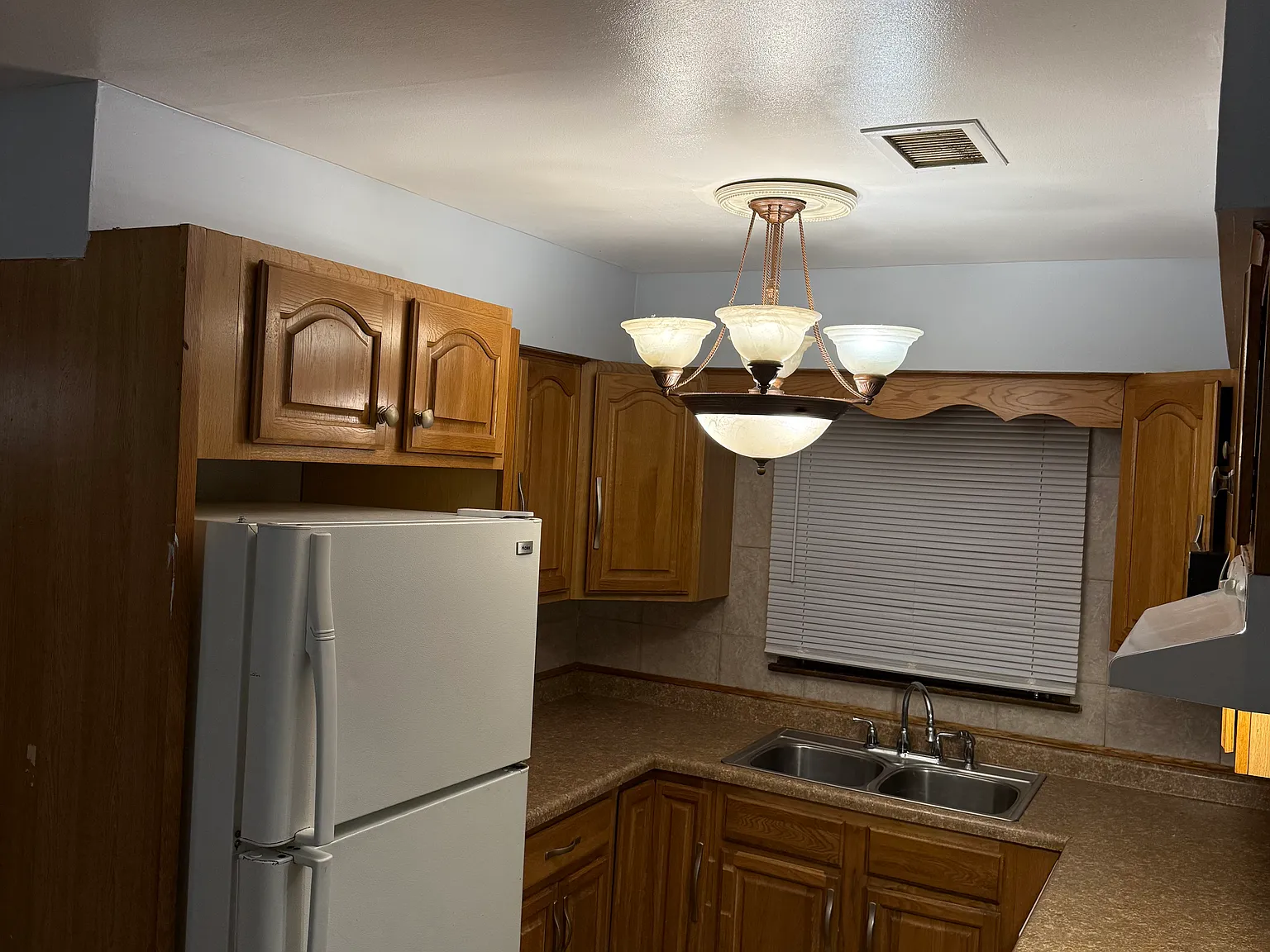 11925 S Lawndale Ave — Photo 2