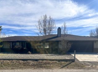 23840 Pebble Beach Ln, Tehachapi, CA 93561