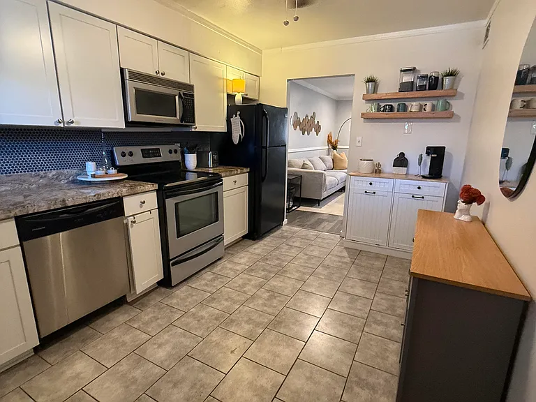 4426 N 28th St #7 — Photo 5