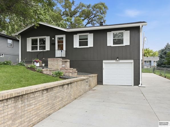8222 Gold St, Omaha, NE 68124