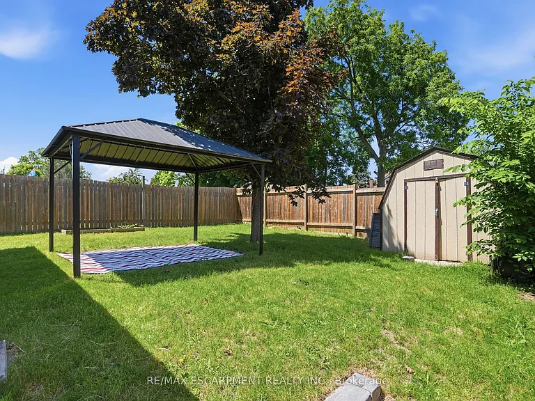 118 Victoria St — Photo 27