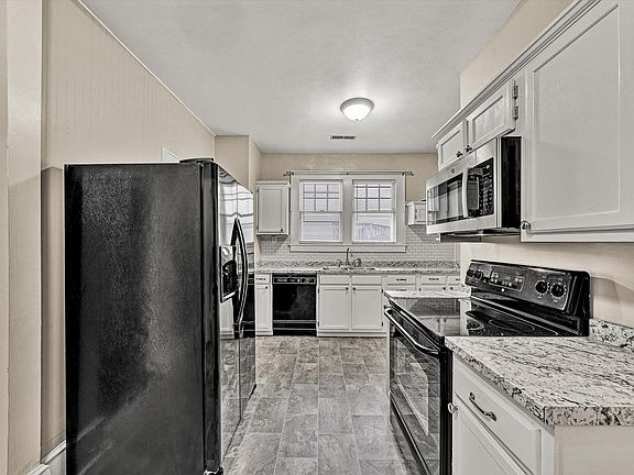 5th image of 505 Arbor Ave SE