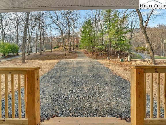 5th image of 360 Laurel Lane