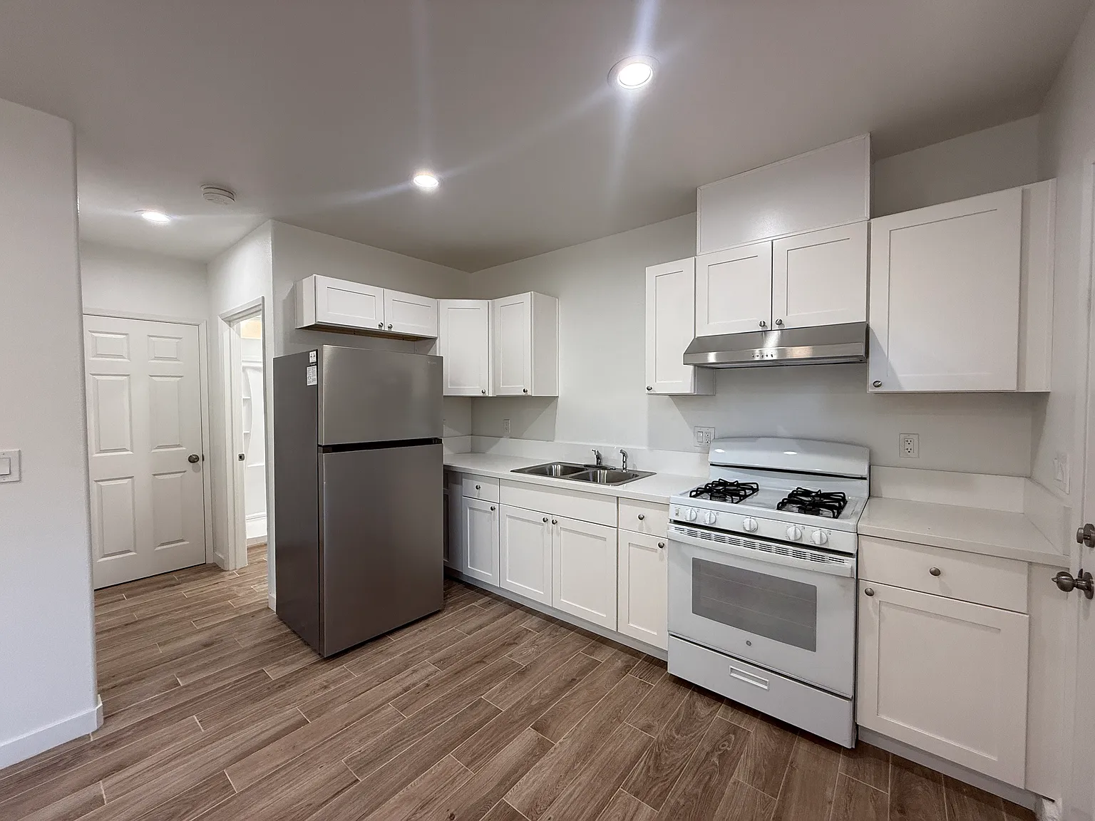 1 bed, 1.0 bath, 500 sqft, $1,500 — Photo 3