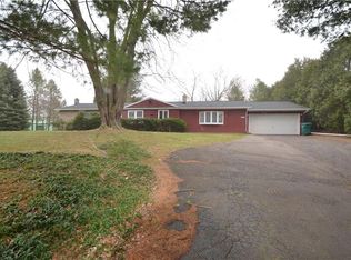 1000 Farmington Rd, Macedon, NY 14502