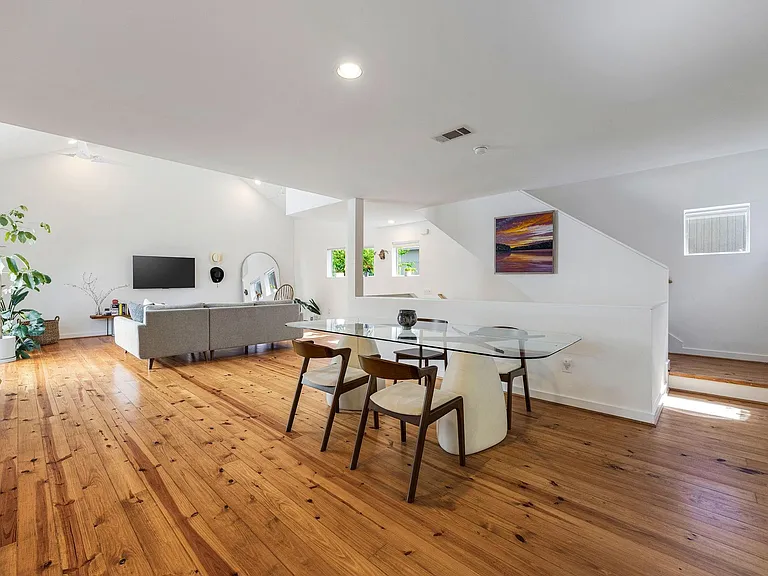 824 Ruthven St — Photo 16