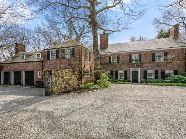 27 Laurel Rd, Brookline, MA 02467