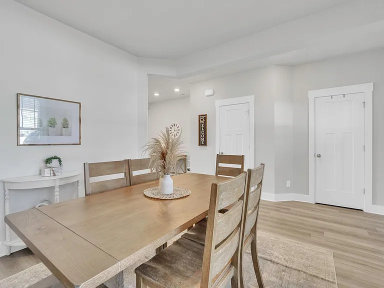119 Shallons Dr — Photo 5