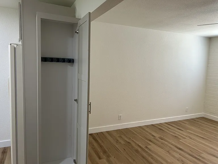 3421 N Paiute Way — Photo 5