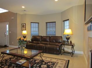 5 Utopian Ct, Newburgh, NY 12550