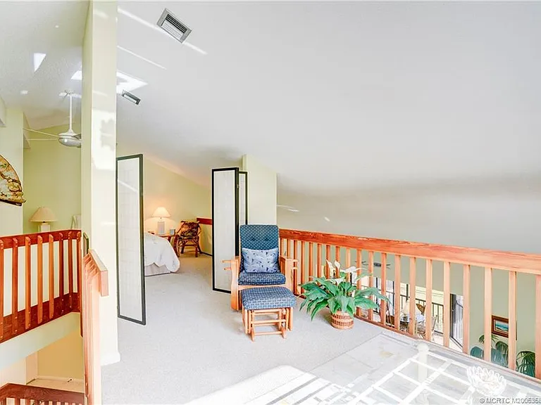 233 NE Edgewater Dr #204 — Photo 44