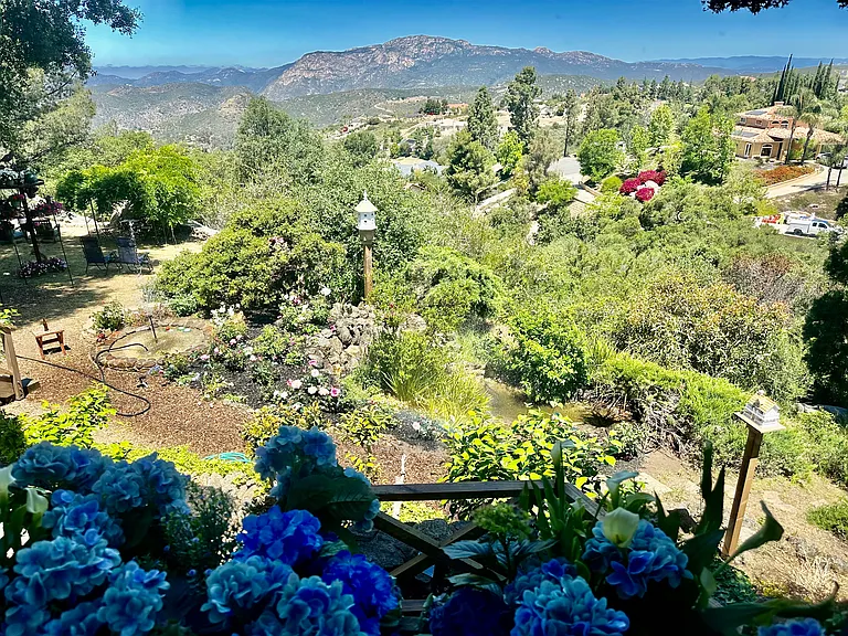 720 Sky Mountain Ln — Photo 22
