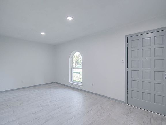 5th image of 1846 Terrence Dr