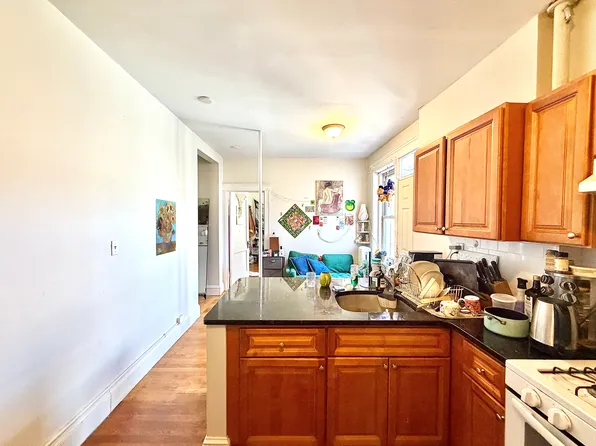 318 Summit Ave APT 9, Brighton, MA 02135