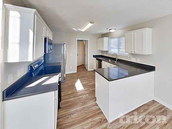 4th image of 1017 Highstone Dr