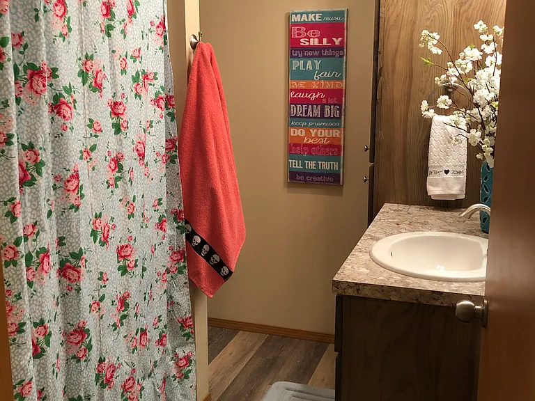 1010 N Devon Ave — Photo 13