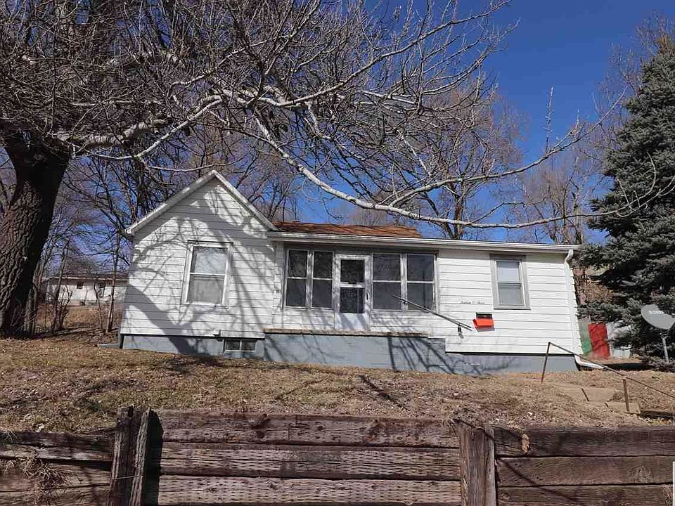 1st image of 1603 W Highland Ave