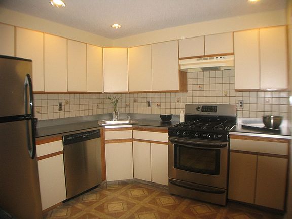 And New Counters Trimmed in Stainless too!