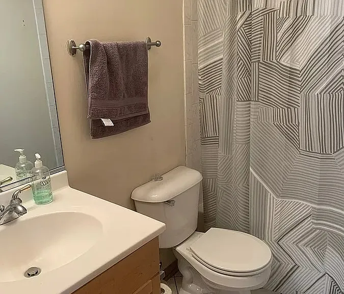 1316 N Rockwell St #2 — Photo 12