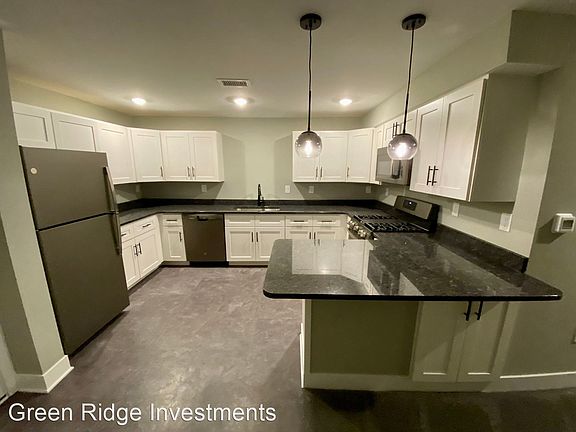 5th image of 875 Houseman Ave NE APT 4