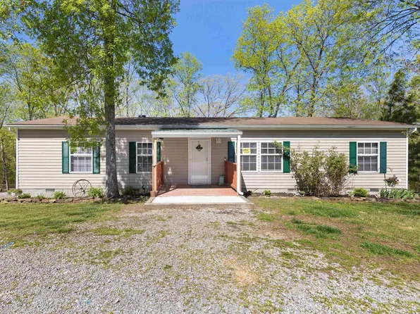 20 Birch Tree Dr, Goreville, IL 62939