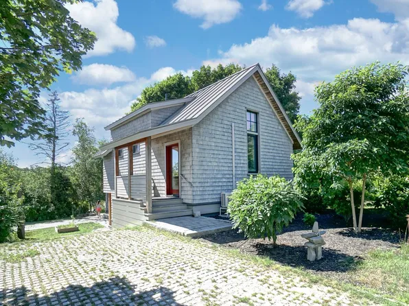 5 Schooner Road, South Portland, ME 04106