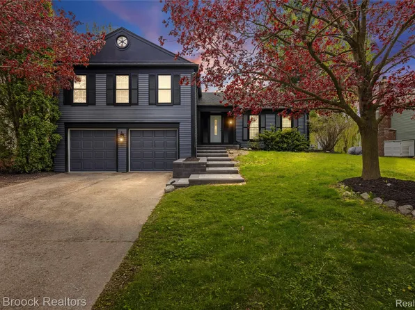 34904 Bunker Hill Dr, Farmington Hills, MI 48331
