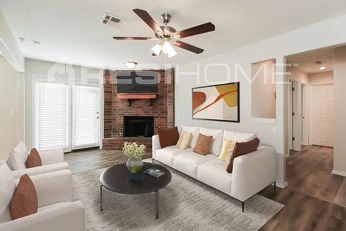 3 bed, 2.0 bath, 1100 sqft, $1,380 — Photo 4