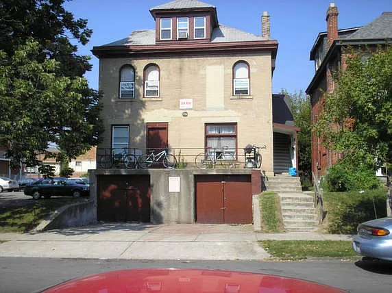 W 8th Ave 226 CR