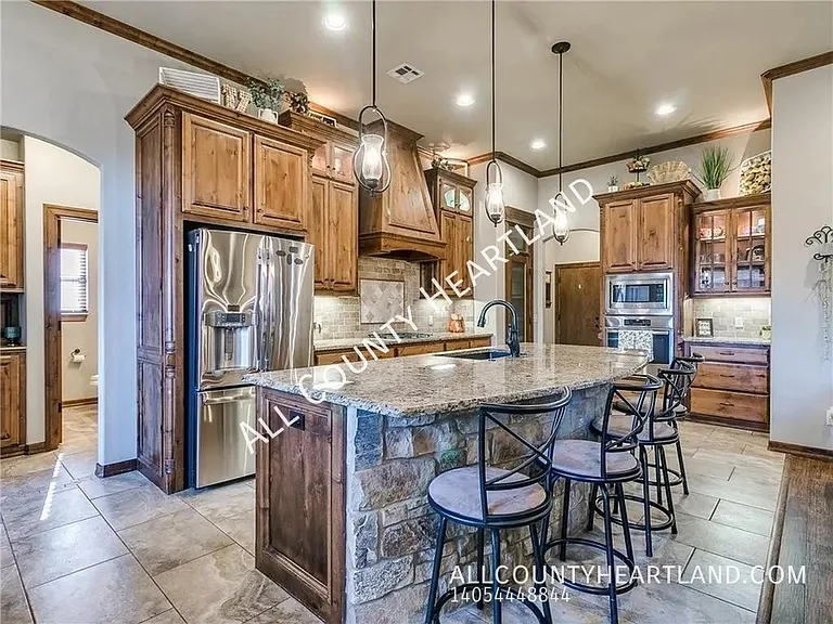 12609 NW 7th Ct — Photo 4