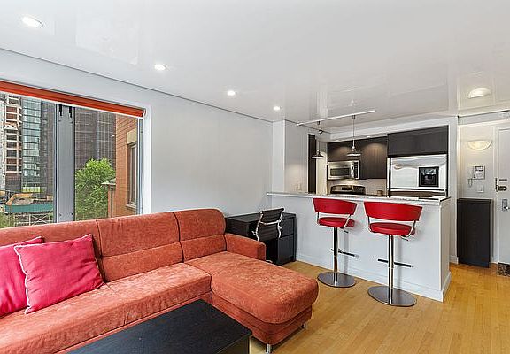 4th image of 53 Boerum Pl APT 5H