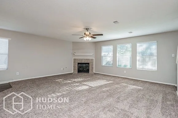 4 bed, 2.5 bath, 2300 sqft, $2,235 — Photo 4