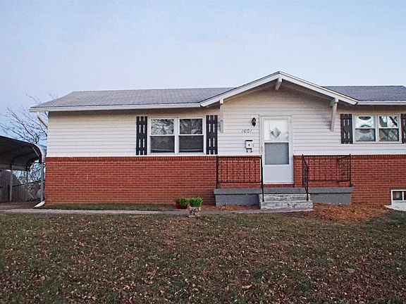 3rd image of 1601 Johnson Dr